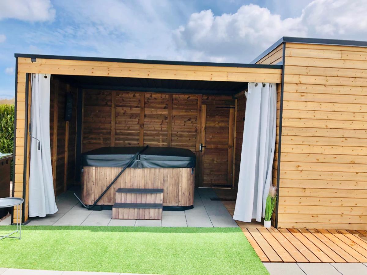 Mini Love Room Jacuzzi Privatif Urimenil Exteriör bild