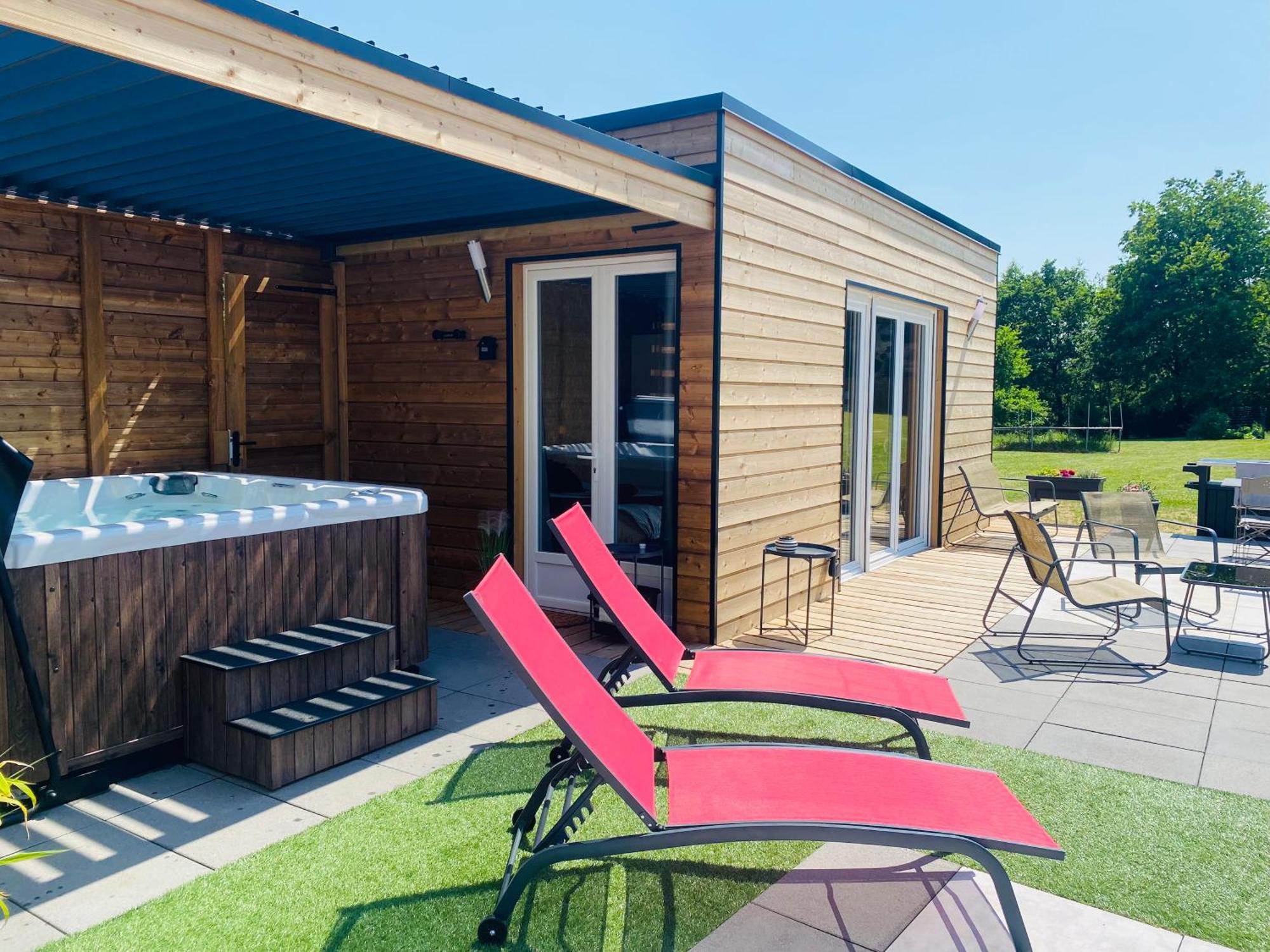 Mini Love Room Jacuzzi Privatif Urimenil Exteriör bild
